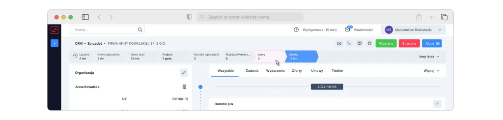 Zmieniaj dowolnie status wątki na osi czasu.